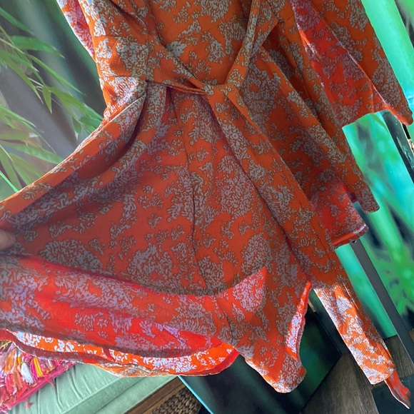 XL orange floral Romper - Picture 14 of 16